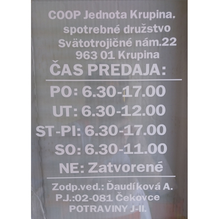 Upravené otváracie hodiny predajne Coop Jednota v obci Čekovce.